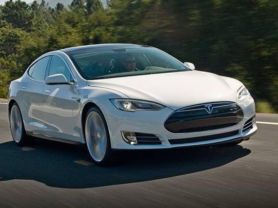 TESLA MODEL S 2016 5YJSA1E15GF136830 image